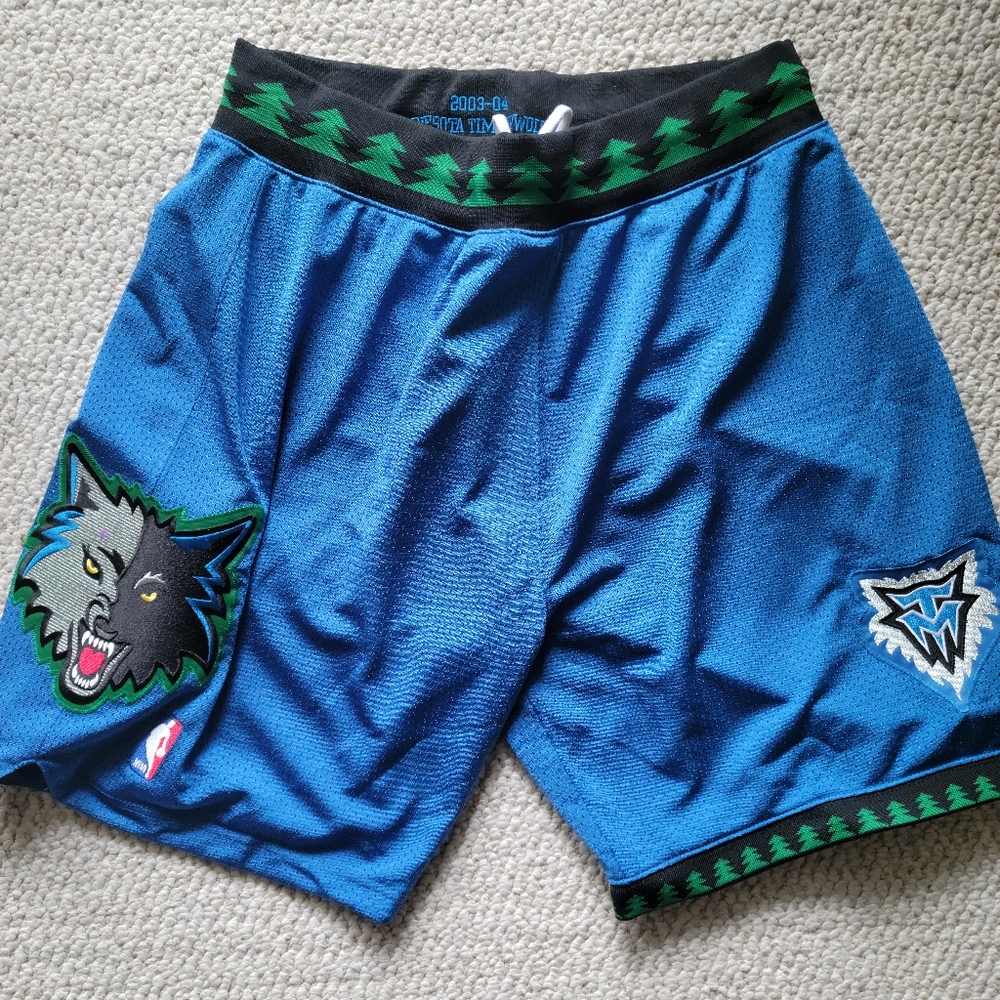 Mitchell & Ness Hardwood Classics Timberwolves Shorts